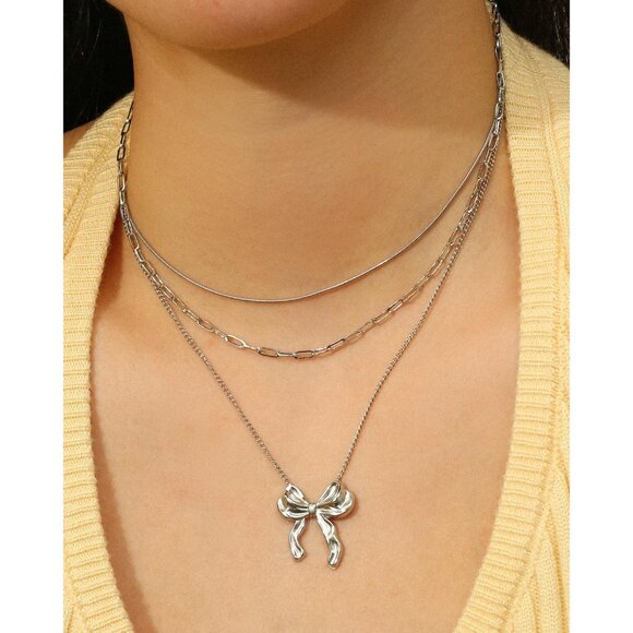 Sophisticated Bow Pendant Layered Necklaces for Women – Gift Ready Elegance - Picture 4 of 6